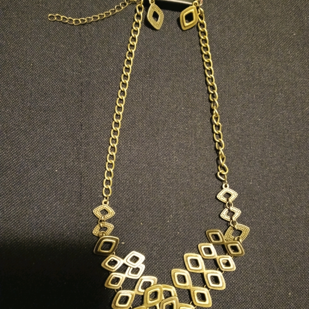 Necklace and Earring Set